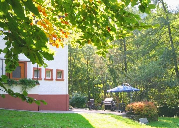 Biergarten Wald Villa Ussbach